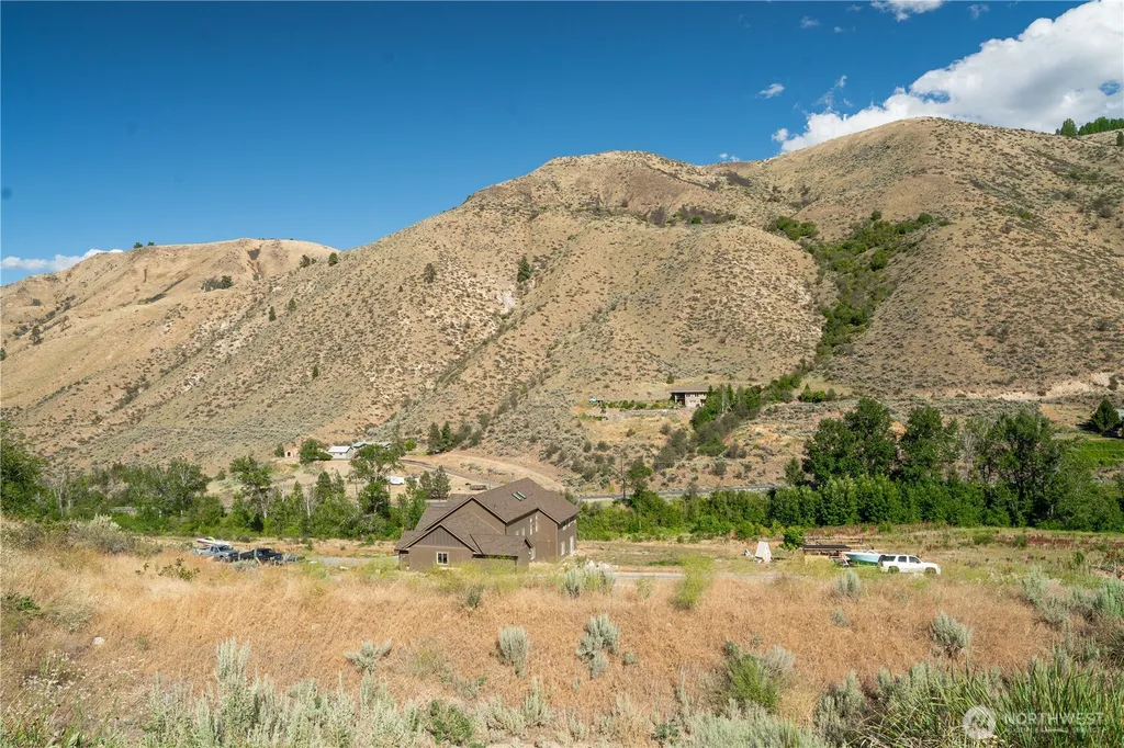 224 Hillcreek Lane Wenatchee WA 98801