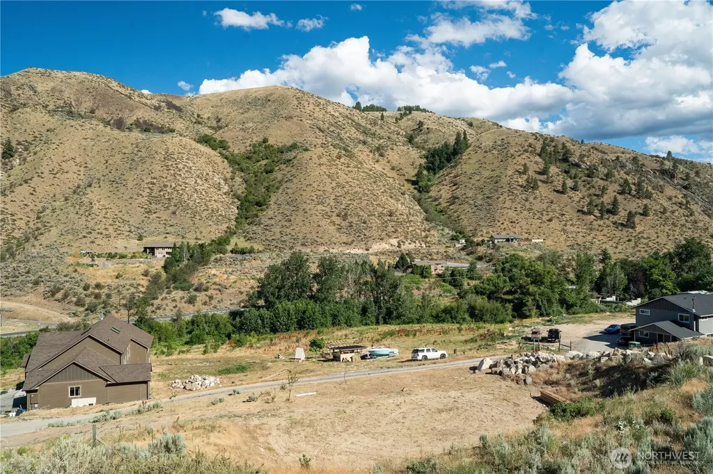 224 Hillcreek Lane Wenatchee WA 98801