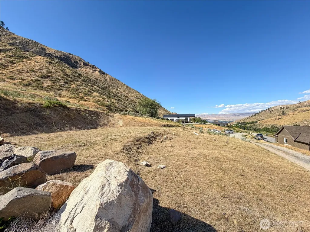 224 Hillcreek Lane Wenatchee WA 98801