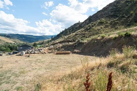 224 Hillcreek Lane Wenatchee WA 98801