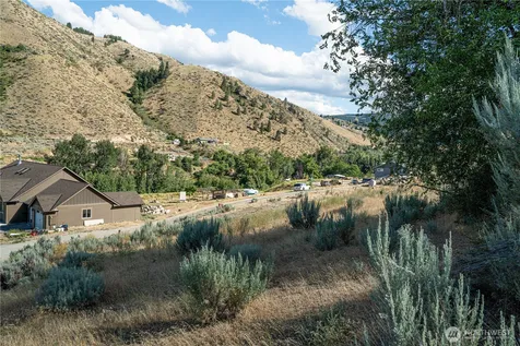 224 Hillcreek Lane Wenatchee WA 98801