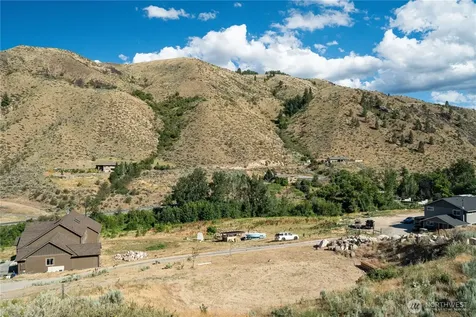 224 Hillcreek Lane Wenatchee WA 98801