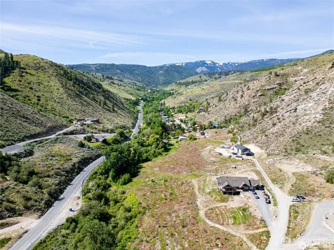 224 Hillcreek Lane Wenatchee WA 98801