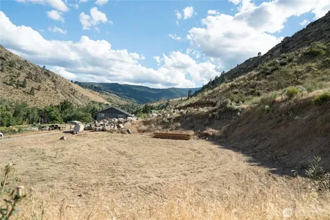 224 Hillcreek Lane Wenatchee WA 98801