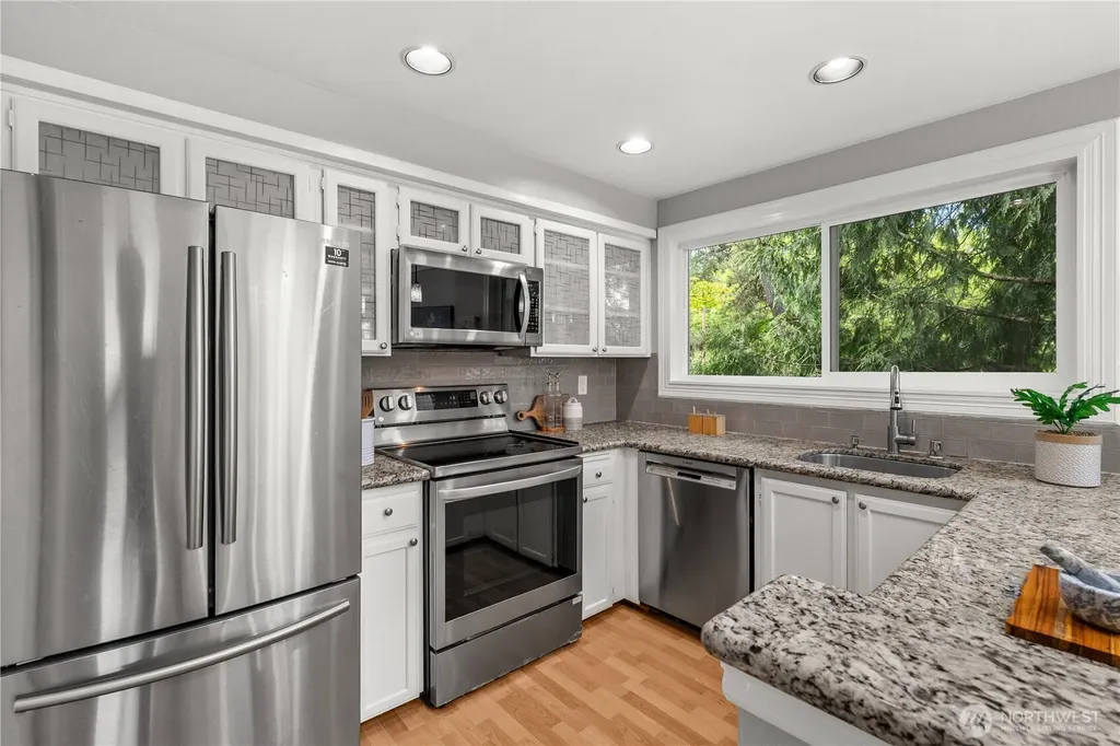 7024 155th Place Place NE Redmond WA 98052