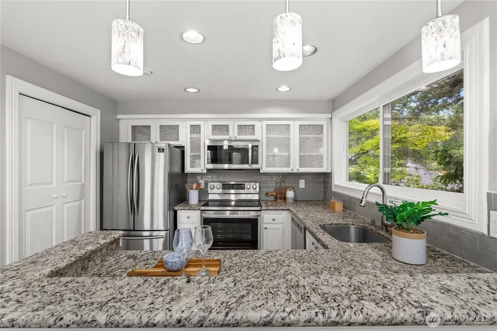 7024 155th Place Place NE Redmond WA 98052