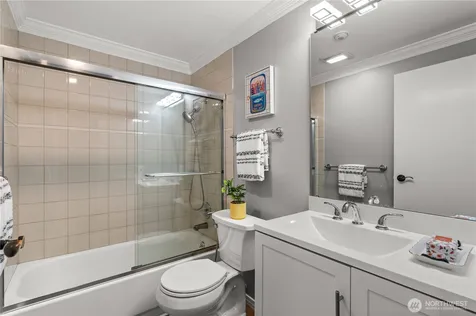 7024 155th Place Place NE Redmond WA 98052