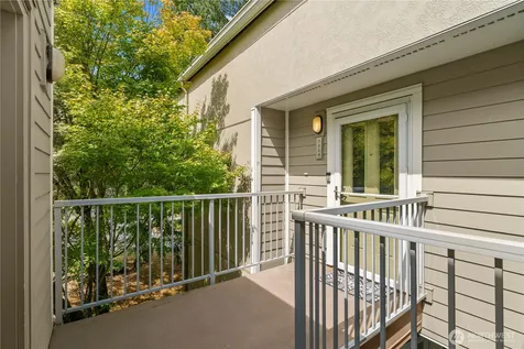 7024 155th Place Place NE Redmond WA 98052