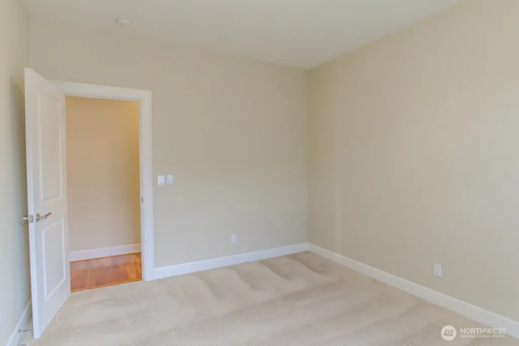 8568 Sand Point Way NE Seattle WA 98115