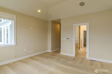 8568 Sand Point Way NE Seattle WA 98115