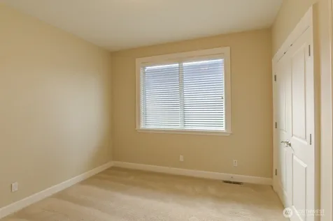 8568 Sand Point Way NE Seattle WA 98115