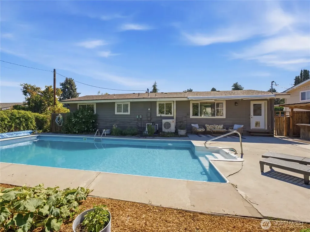 1116 Wedgewood Avenue Wenatchee WA 98801
