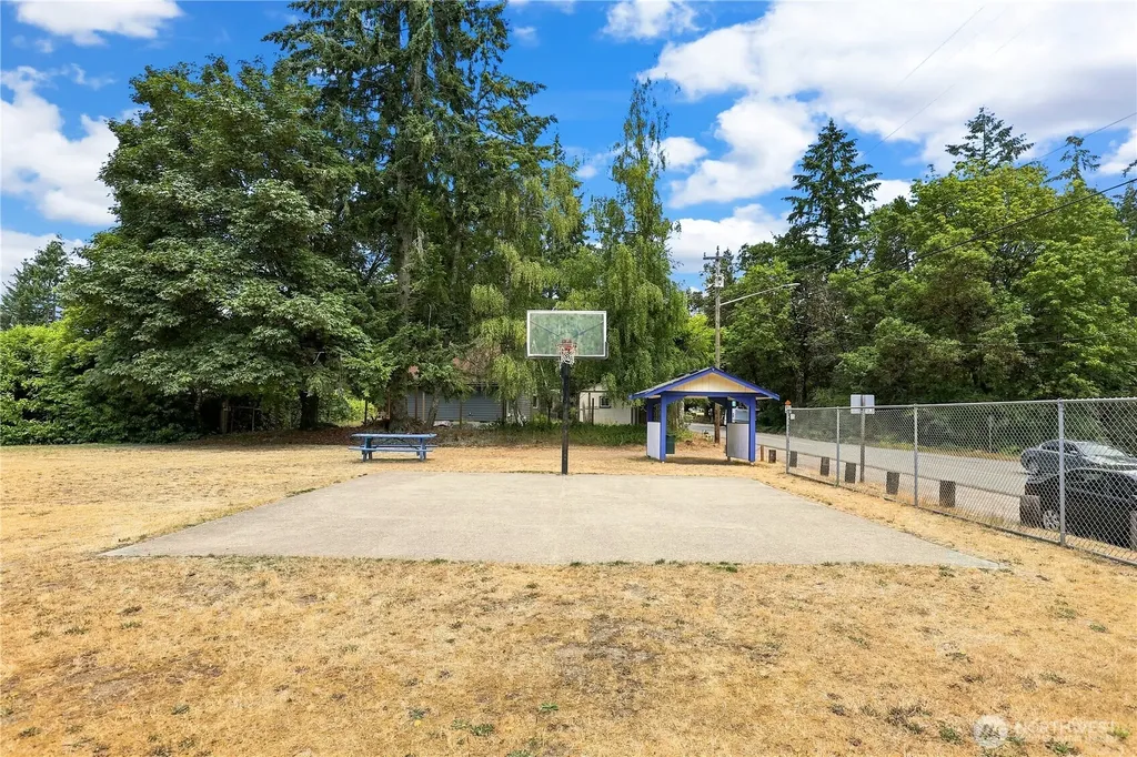 2114 191st Avenue SW Lakebay WA 98349