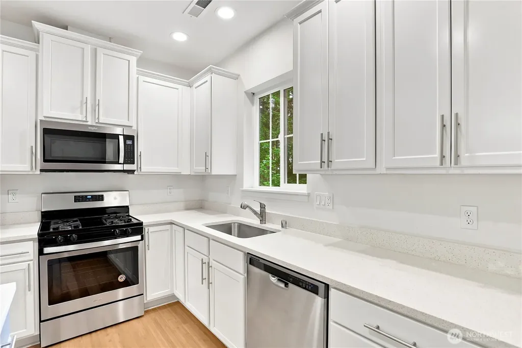 2114 191st Avenue SW Lakebay WA 98349