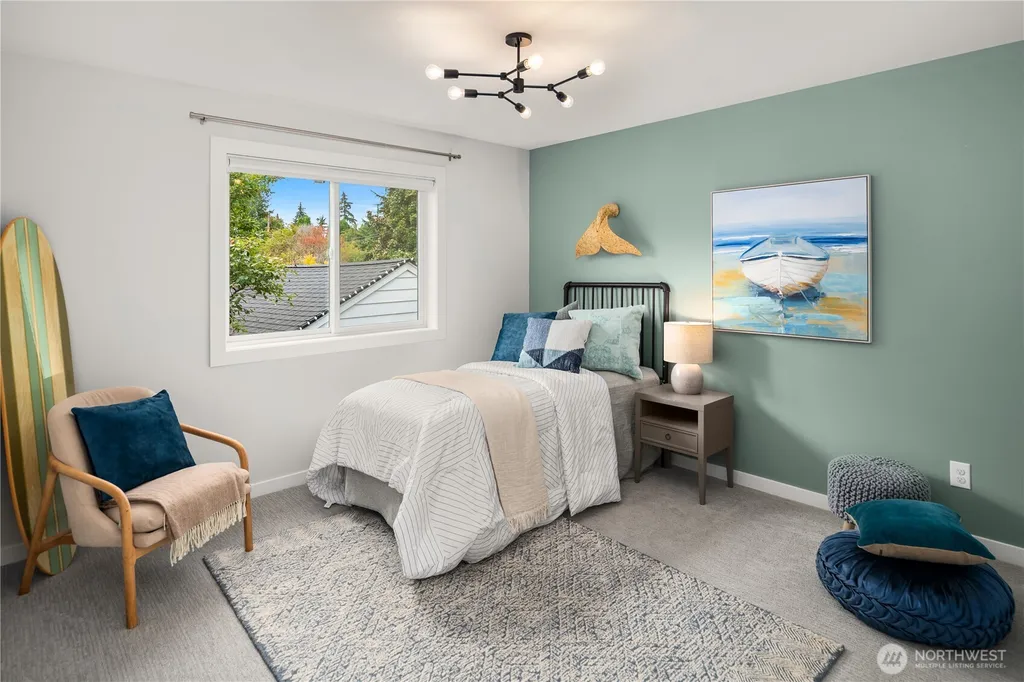 635 17th Avenue W Kirkland WA 98033