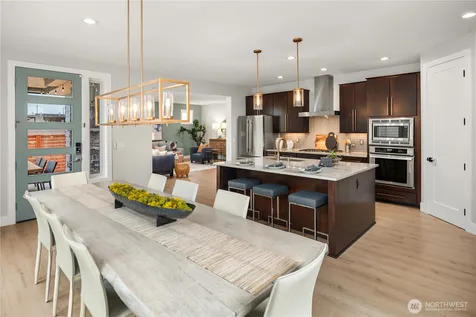 635 17th Avenue W Kirkland WA 98033