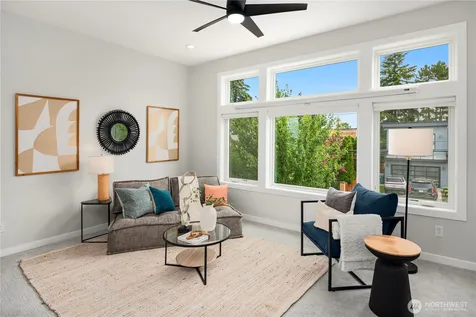635 17th Avenue W Kirkland WA 98033