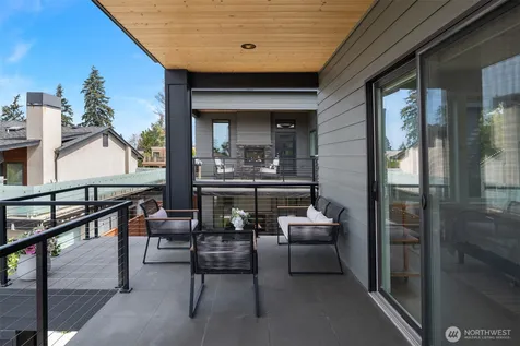 635 17th Avenue W Kirkland WA 98033