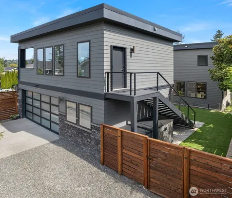 635 17th Avenue W Kirkland WA 98033