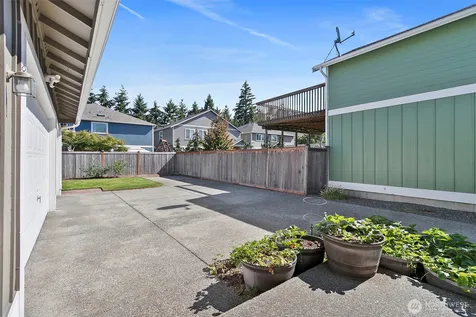 6301 122nd St Ct E Puyallup WA 98373