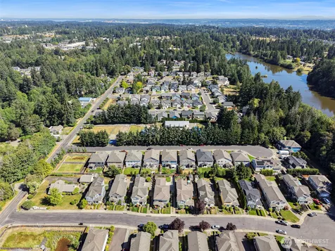 6301 122nd St Ct E Puyallup WA 98373