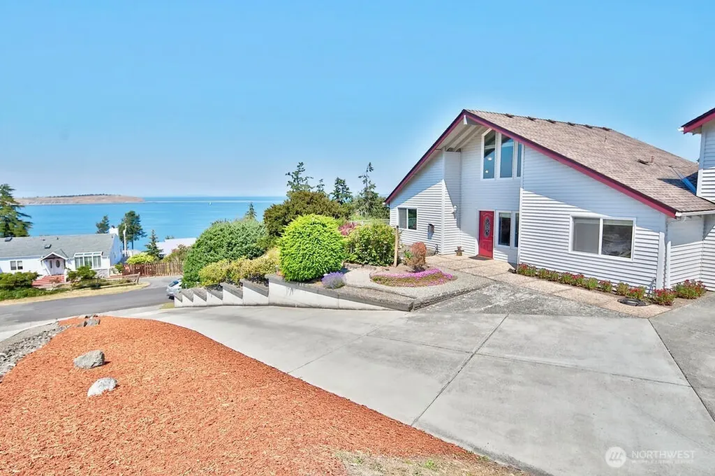 332 Lupine Drive Sequim WA 98382