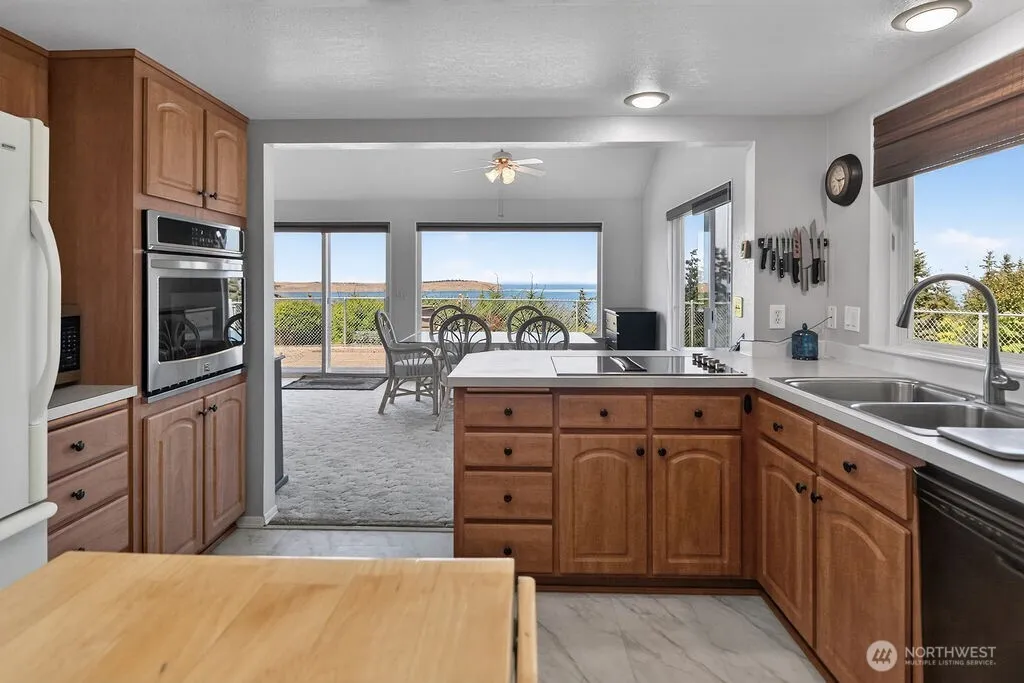 332 Lupine Drive Sequim WA 98382
