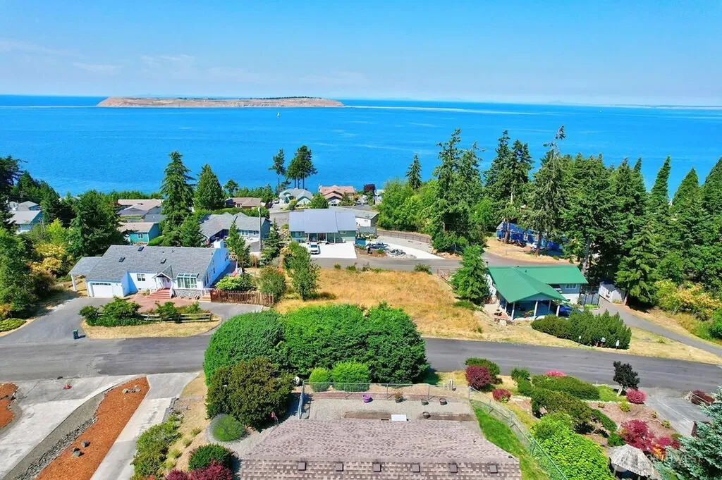 332 Lupine Drive Sequim WA 98382