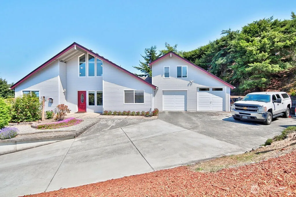332 Lupine Drive Sequim WA 98382