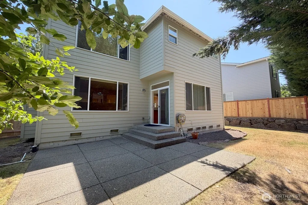 913 273rd Place SE Sammamish WA 98075