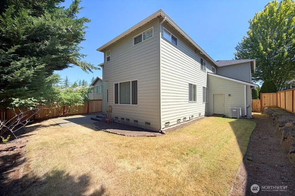 913 273rd Place SE Sammamish WA 98075