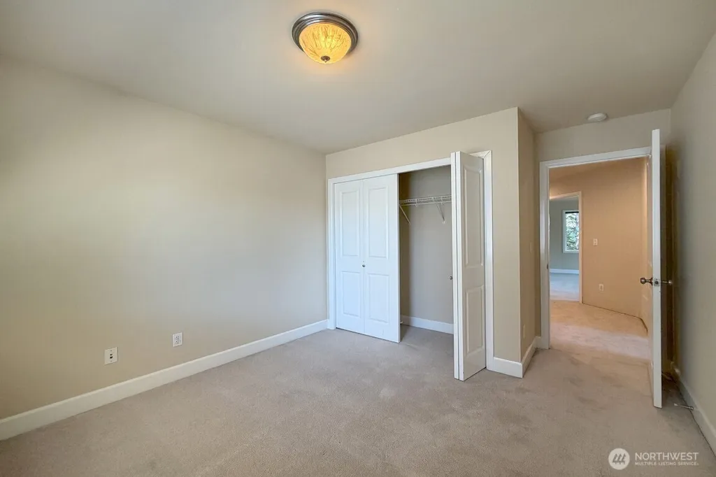 913 273rd Place SE Sammamish WA 98075