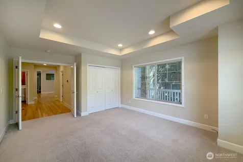 913 273rd Place SE Sammamish WA 98075