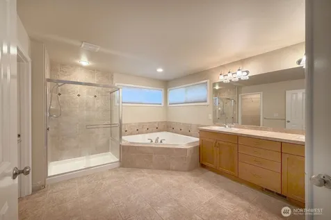 913 273rd Place SE Sammamish WA 98075