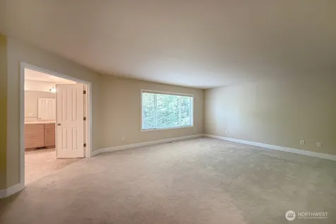 913 273rd Place SE Sammamish WA 98075