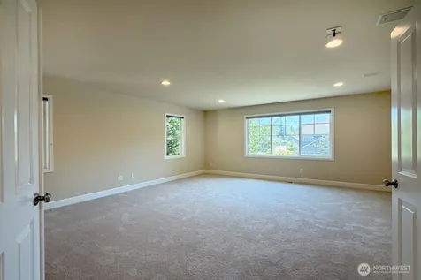 913 273rd Place SE Sammamish WA 98075