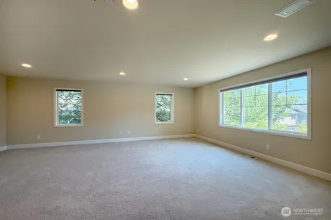 913 273rd Place SE Sammamish WA 98075