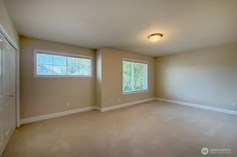 913 273rd Place SE Sammamish WA 98075