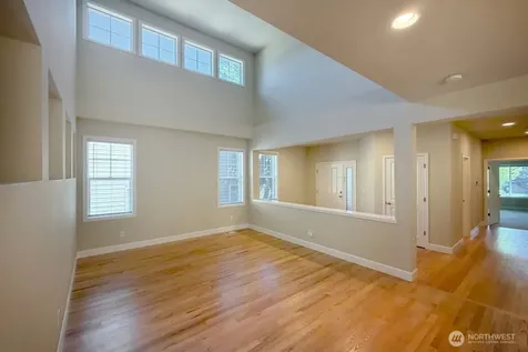 913 273rd Place SE Sammamish WA 98075
