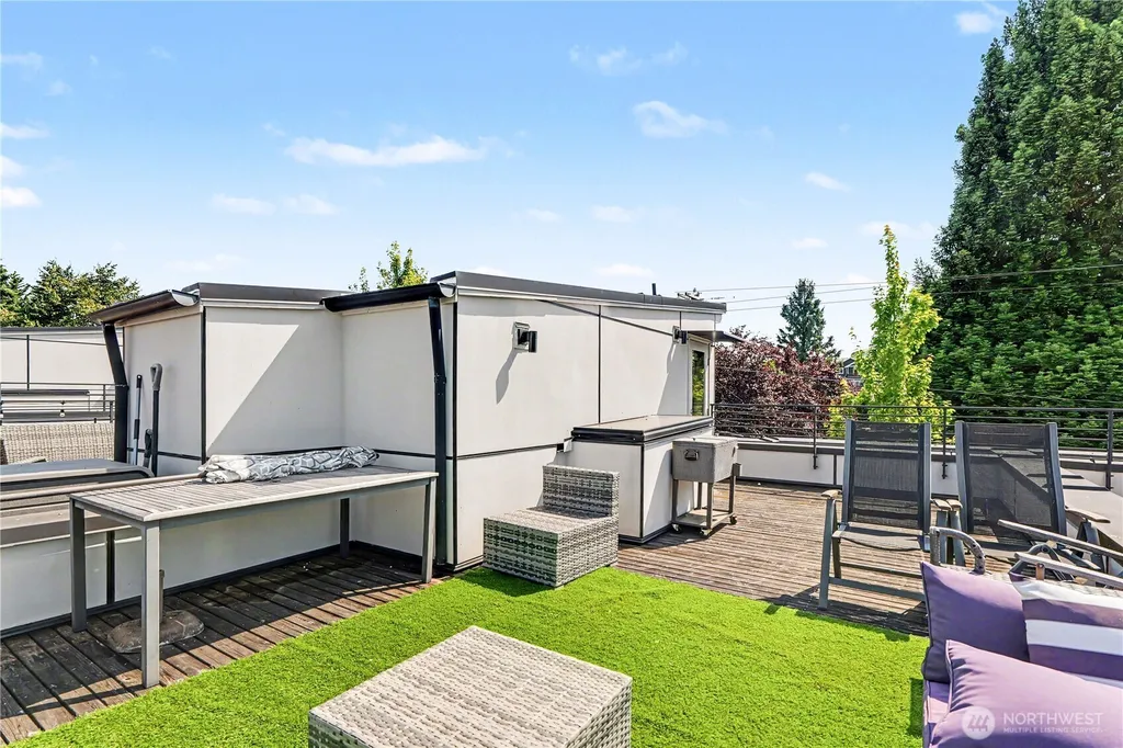3810 California Avenue SW Seattle WA 98116