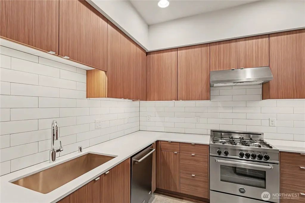 3810 California Avenue SW Seattle WA 98116