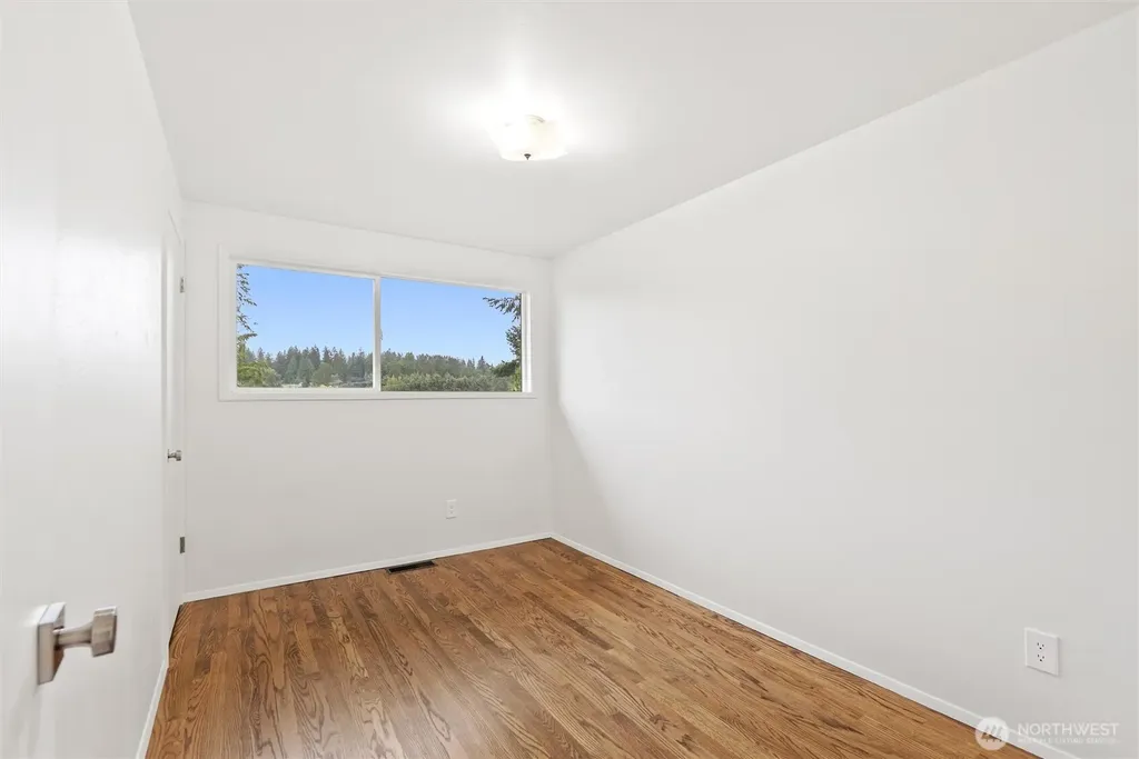 15805 SE 12th Place Bellevue WA 98008
