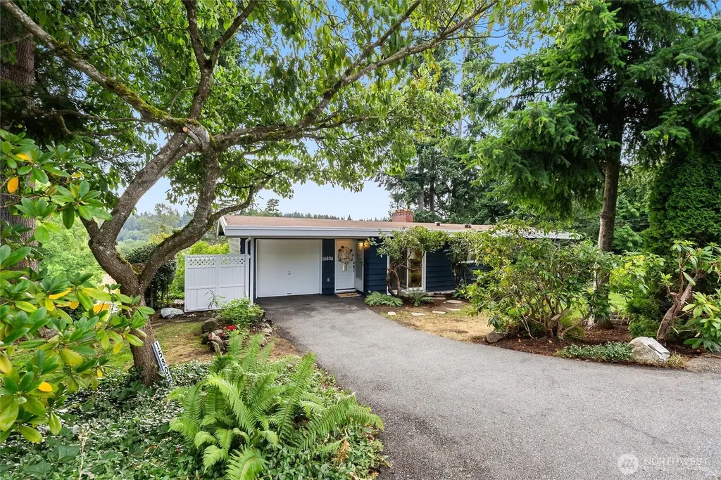15805 SE 12th Place Bellevue WA 98008