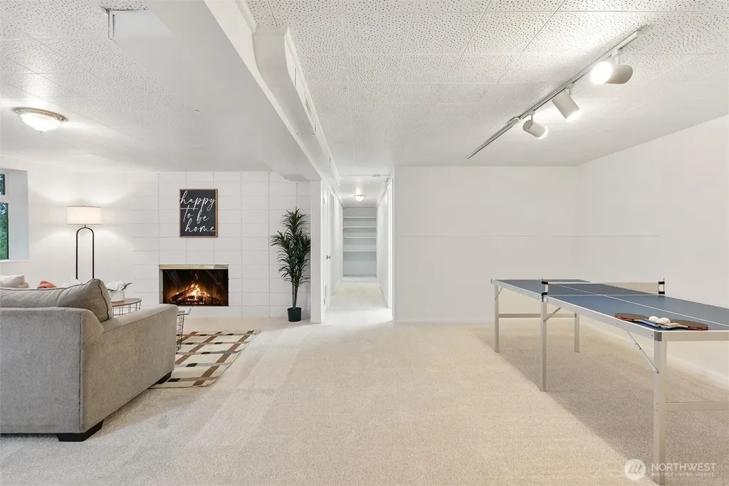 15805 SE 12th Place Bellevue WA 98008