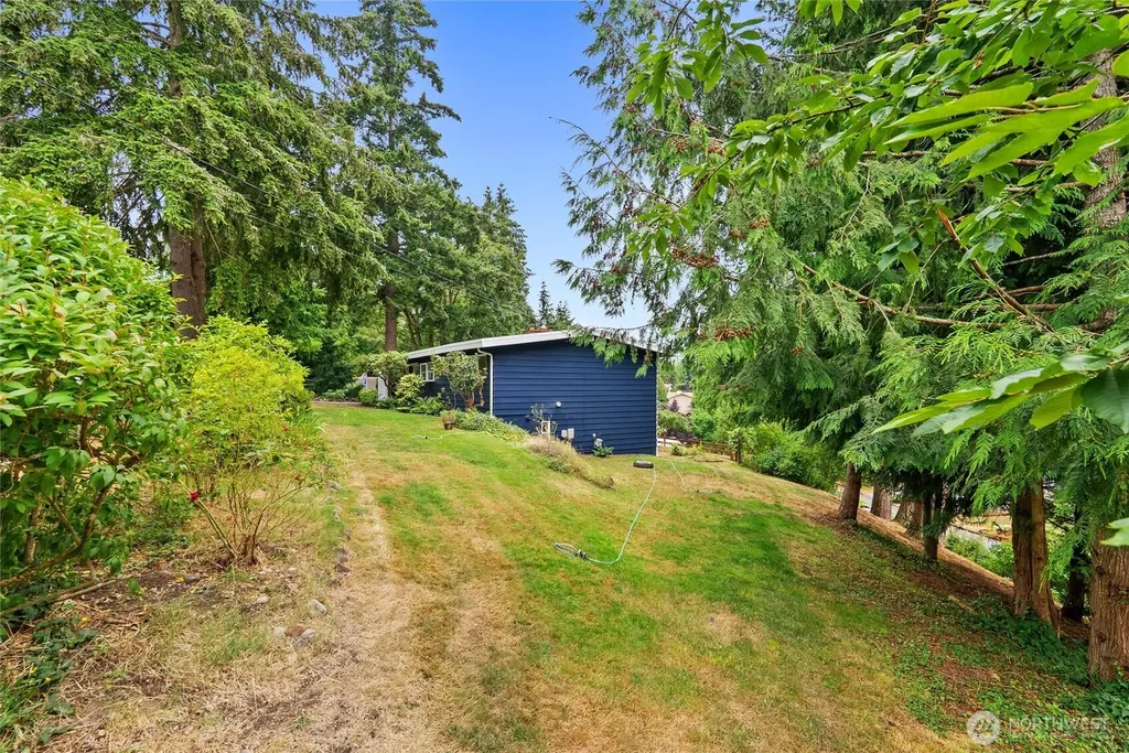 15805 SE 12th Place Bellevue WA 98008