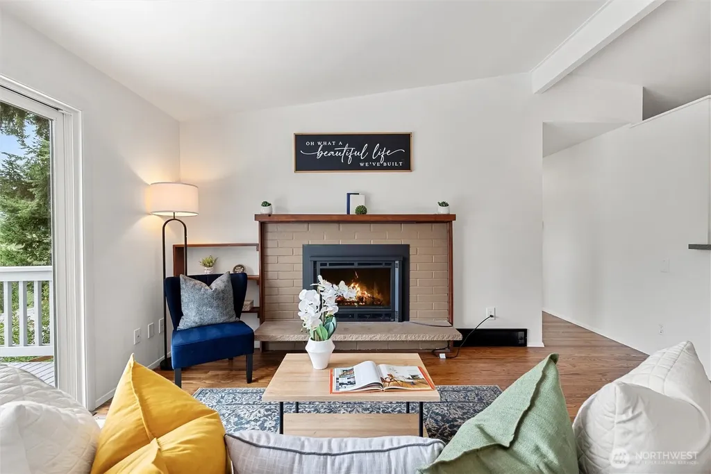 15805 SE 12th Place Bellevue WA 98008
