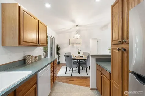 15805 SE 12th Place Bellevue WA 98008