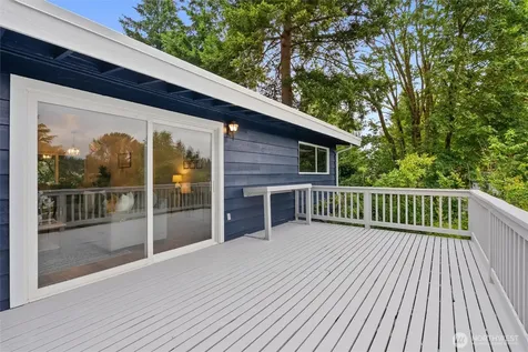 15805 SE 12th Place Bellevue WA 98008
