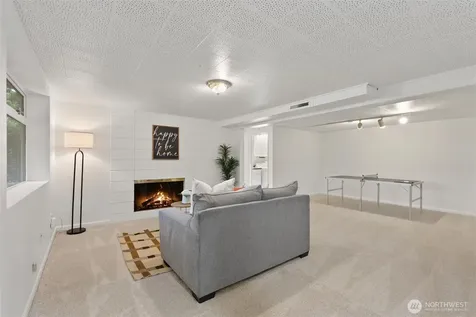 15805 SE 12th Place Bellevue WA 98008