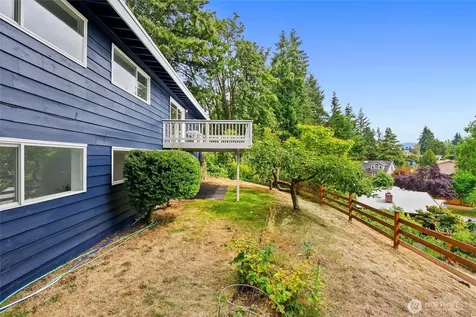 15805 SE 12th Place Bellevue WA 98008